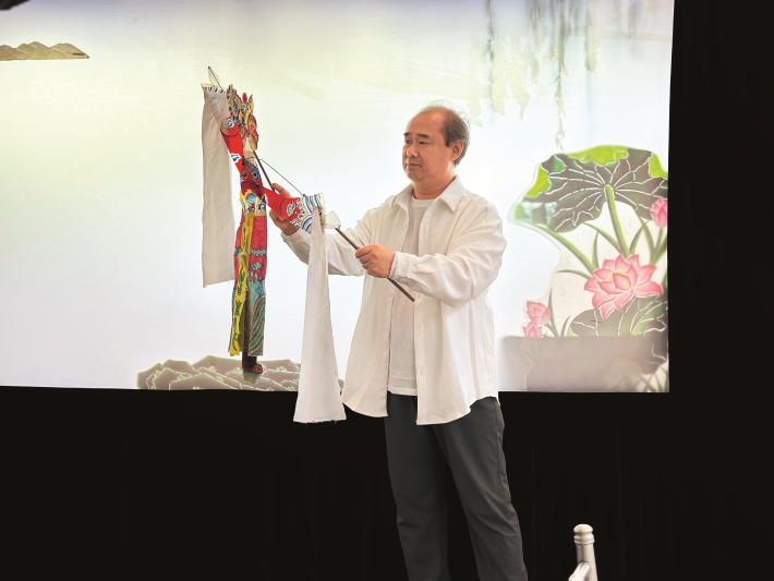 Lu Baogang.jpg